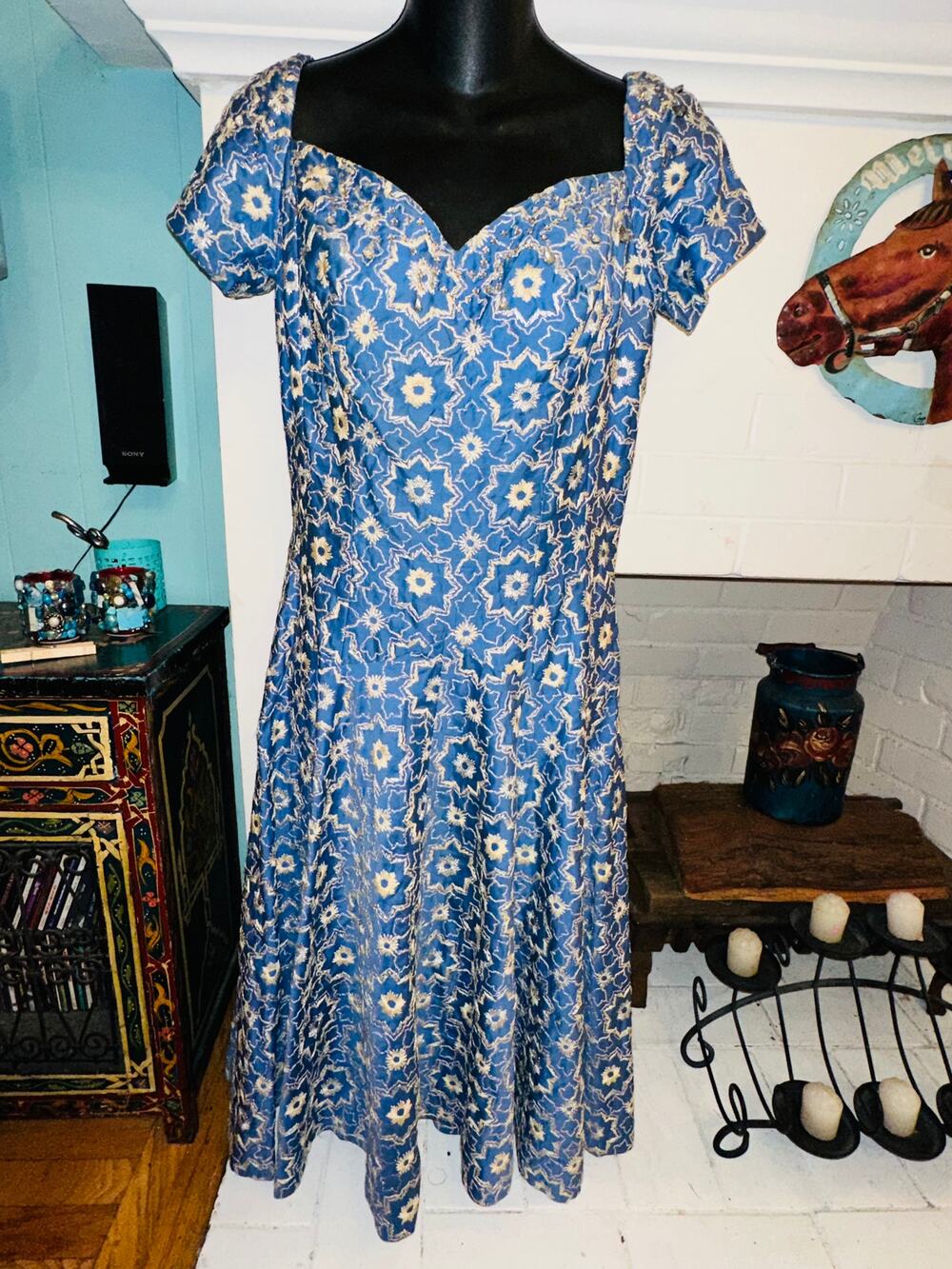 OUTSTANDING VINTAGE BLUE CUSTOM BEJEWELED EMBROIDERED SWEETHEART DRESS